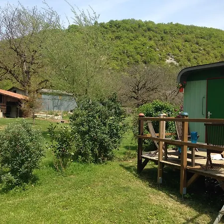 La Roulotte En Plein Nature Au Blagour 別荘 *